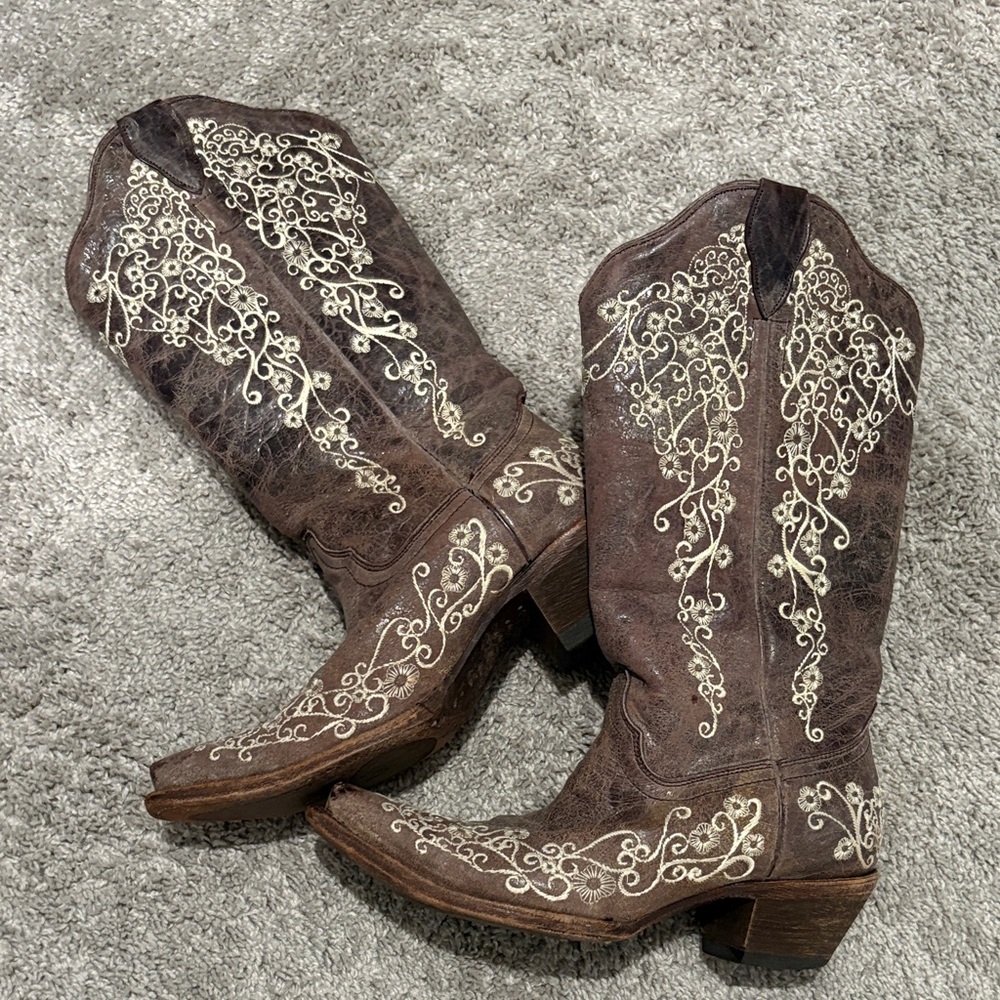 Brown Embroidered Western Heeled Boots